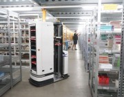 比亚马逊仓库机器人还牛？德国移动仓库机器人 TORU 可以自己挑选货物